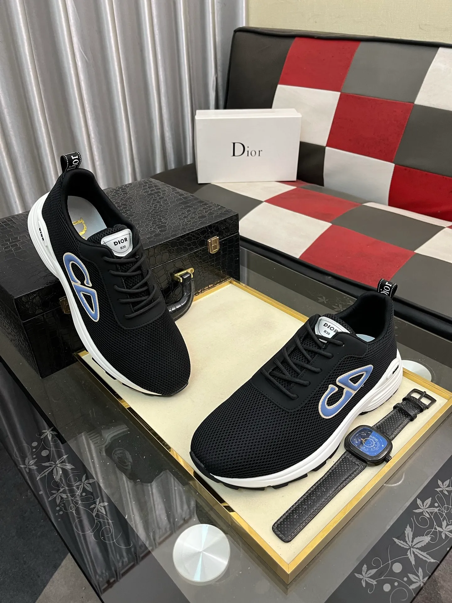 Men's Men's Shoes 💰440⌚️⌚️[Dior] Dior's new casual men's shoes are launched in Hong Kong counters. Official website 1:1 production. Original Italian materials. Designed by European and American masters. Perfect shape to create counter quality. Solid color rubber wear-resistant outsole and classic dazzling head! Super versatile and very comfortable. High-end without losing taste, fashionable and novel! ! Absolute focus! Code number: 38-444️⃣Colors available
